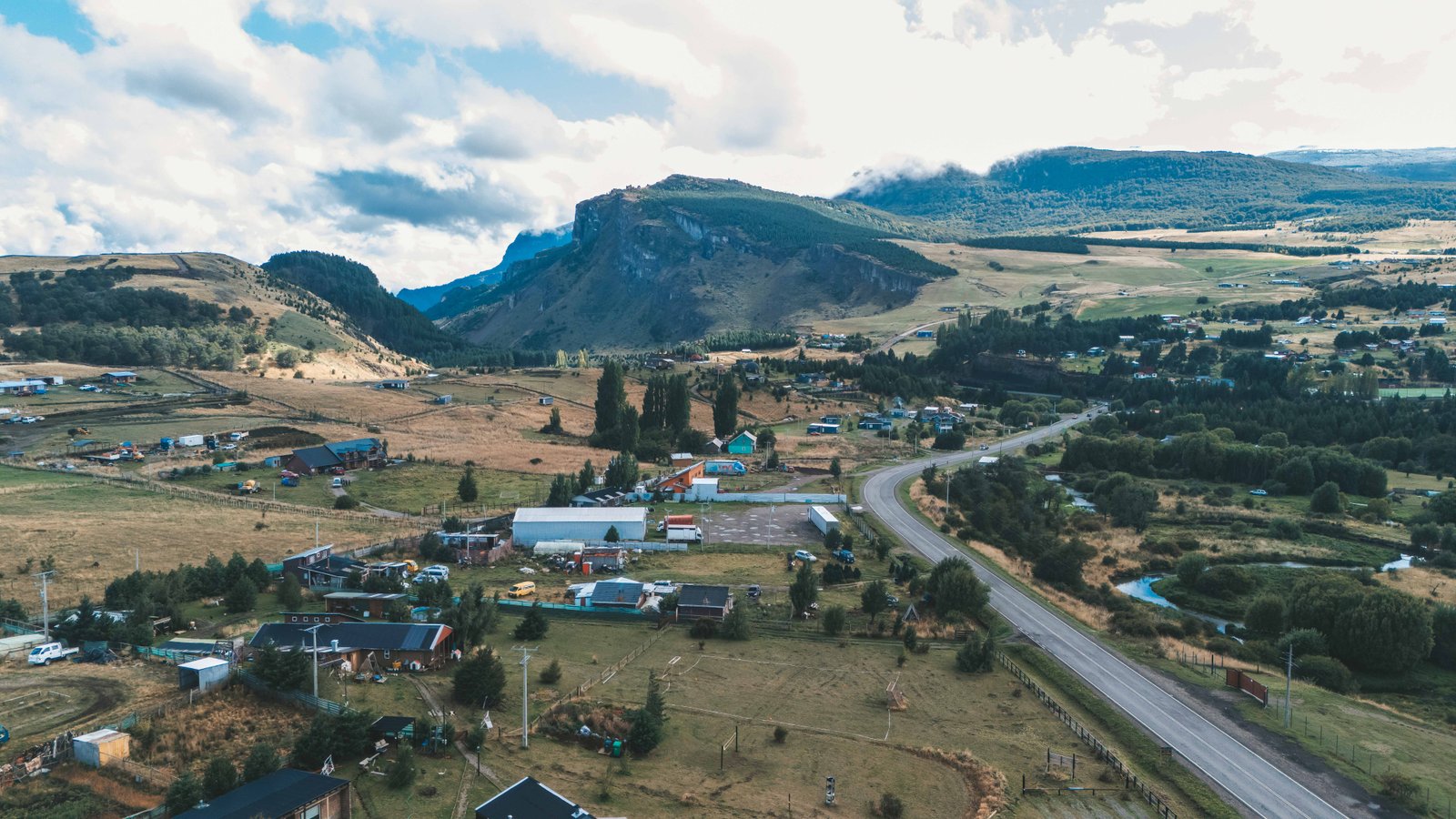 Vilarejo na estrada · Aysén
