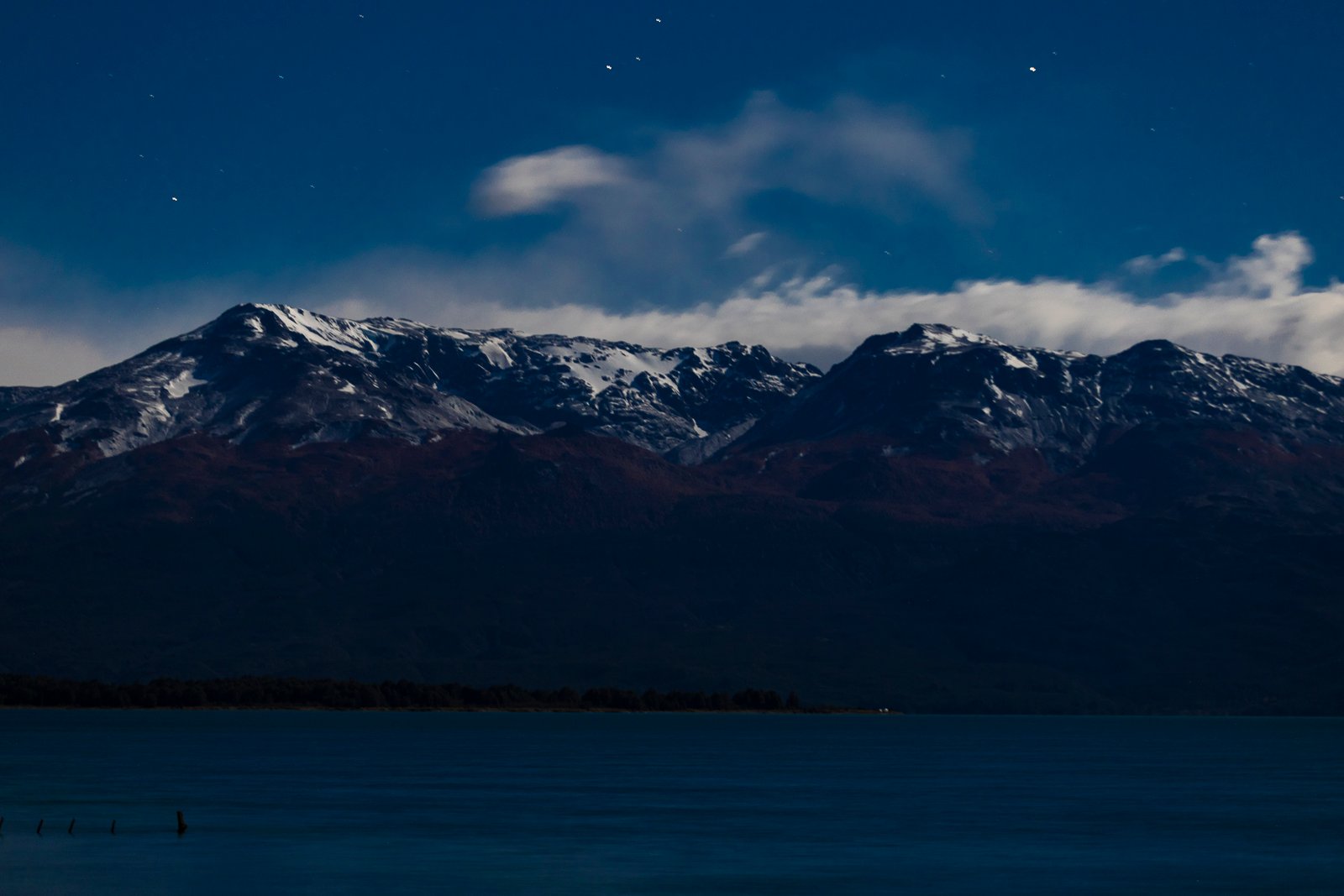 Cumes ao crepúsculo · Patagônia Chilena